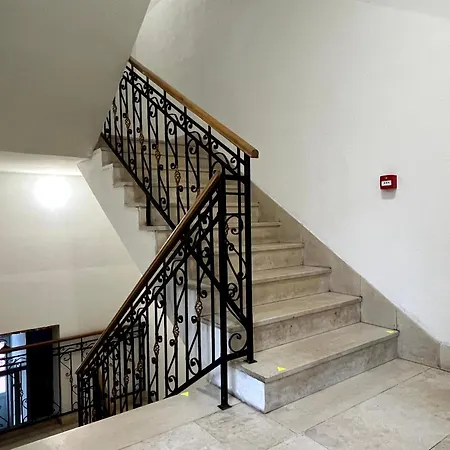 Waltz Hostel