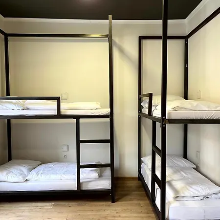 Waltz Hostel *