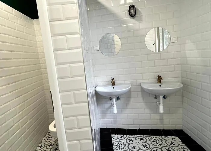 Waltz אכסניה *