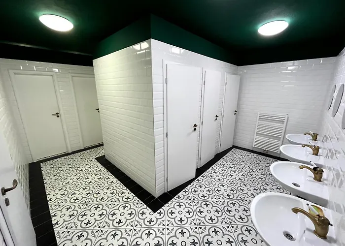 Waltz * ברטיסלאבה